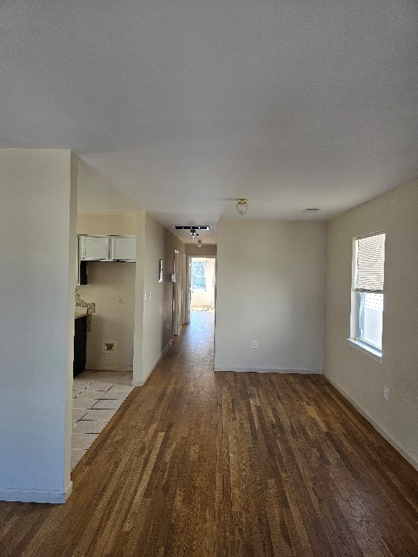 Building Photo - 15 Longworth St