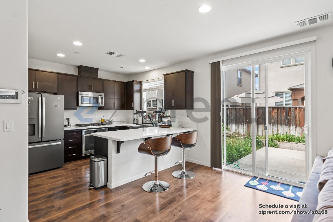 Building Photo - 117 Caspian Way