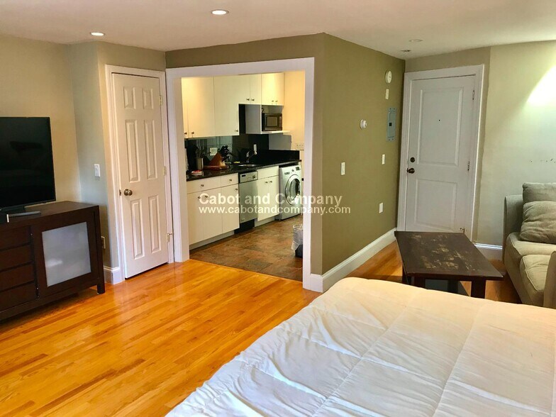 Building Photo - 76 Commonwealth Ave