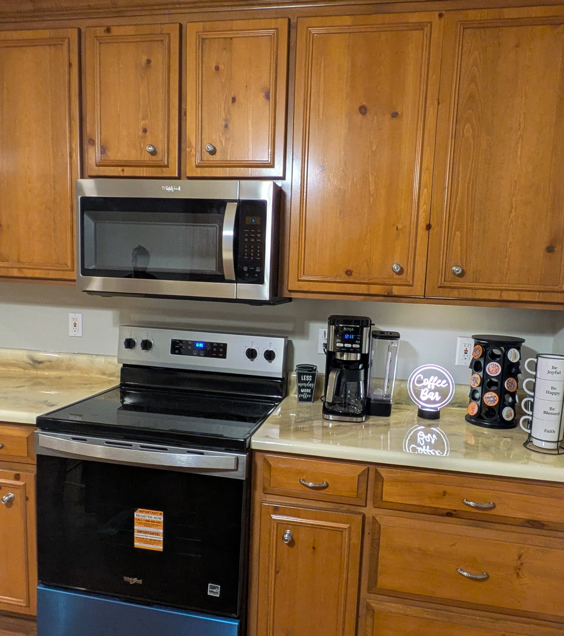 Building Photo - 2218 E Alberson Dr