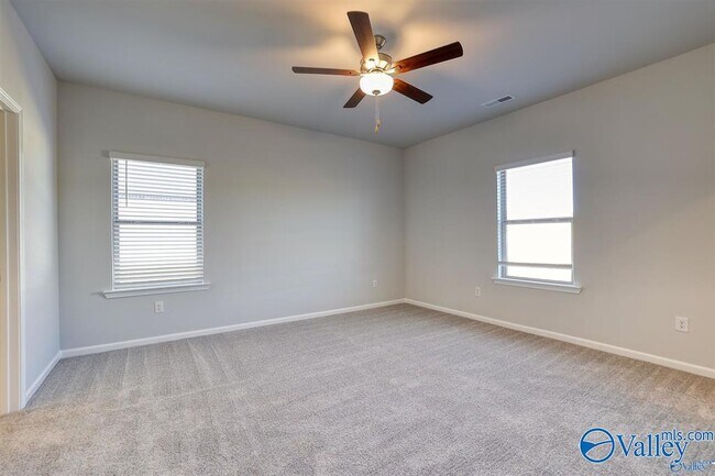 Building Photo - 115 Willow Rose Ln