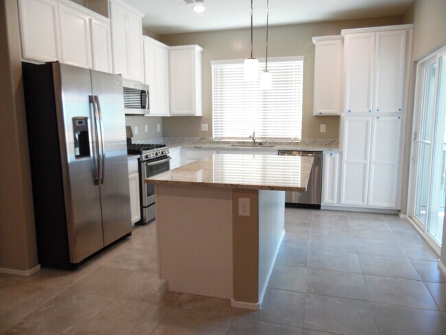 Building Photo - Mountains Edge - Watermarke