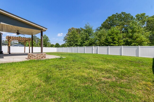Building Photo - 312 Rye Dr