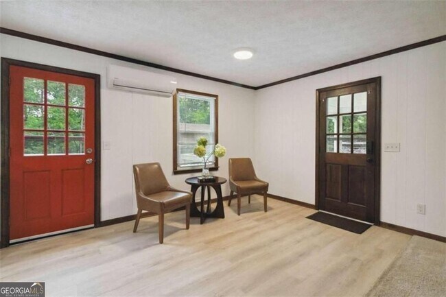 Building Photo - 3040 Land Rd