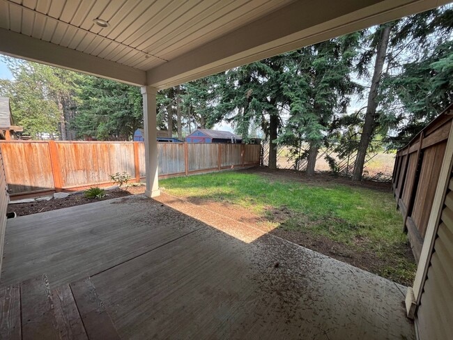 Building Photo - 3-Bed Home with Garage & Fenced Yard in Pr...
