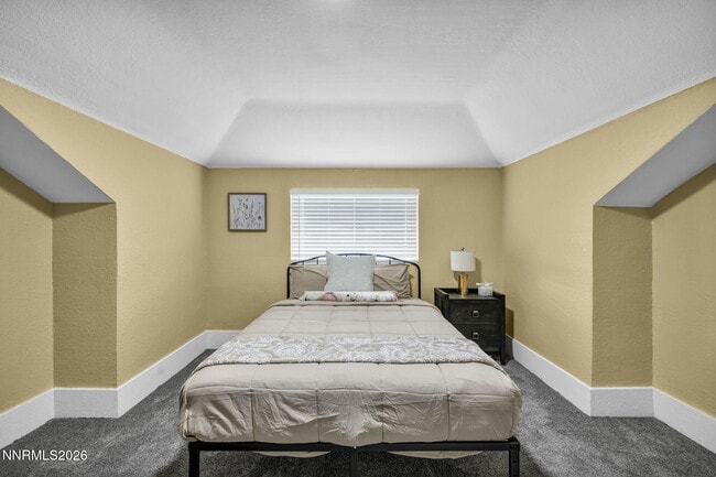 Building Photo - 33 W 8th St