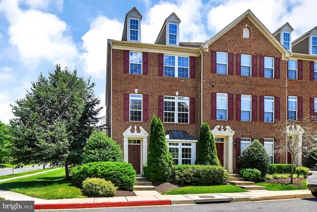 Building Photo - 4815 Portsmouth Rd