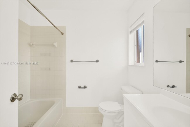 Building Photo - 17380 SW 140th Ct