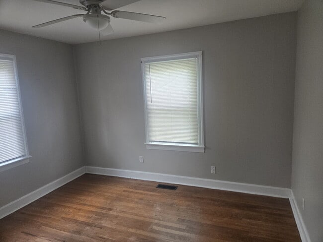 Building Photo - 1515 Huntoon Ave