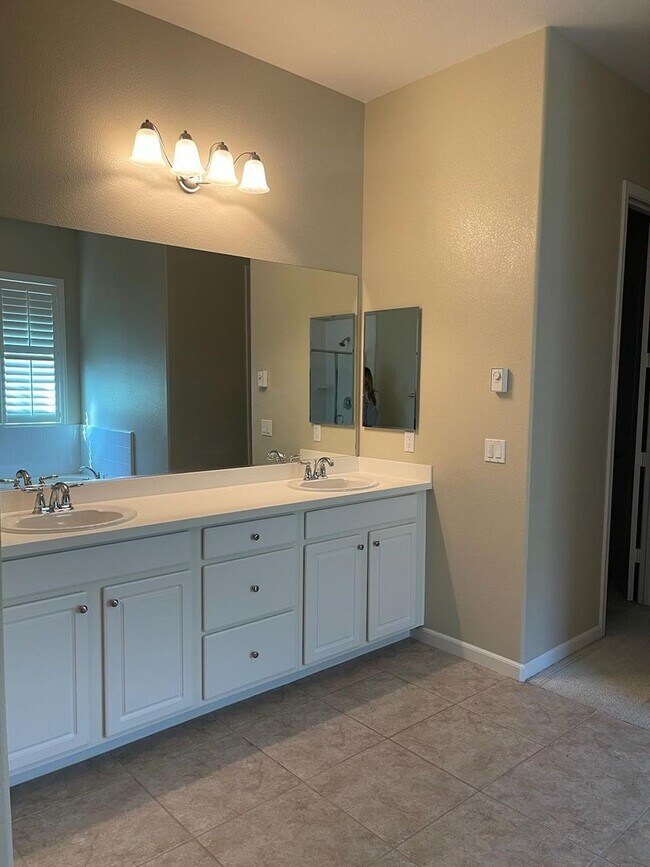 Building Photo - 15514 St Clement Way