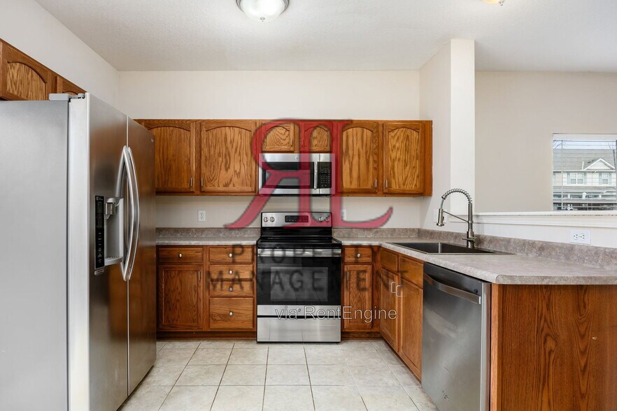 Building Photo - 1273 Grove Dr