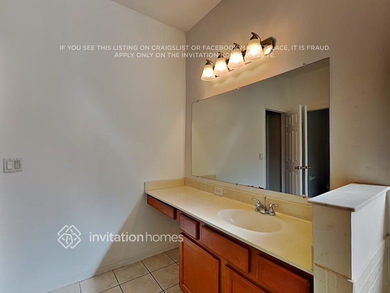Building Photo - 2715 Patrician Cir