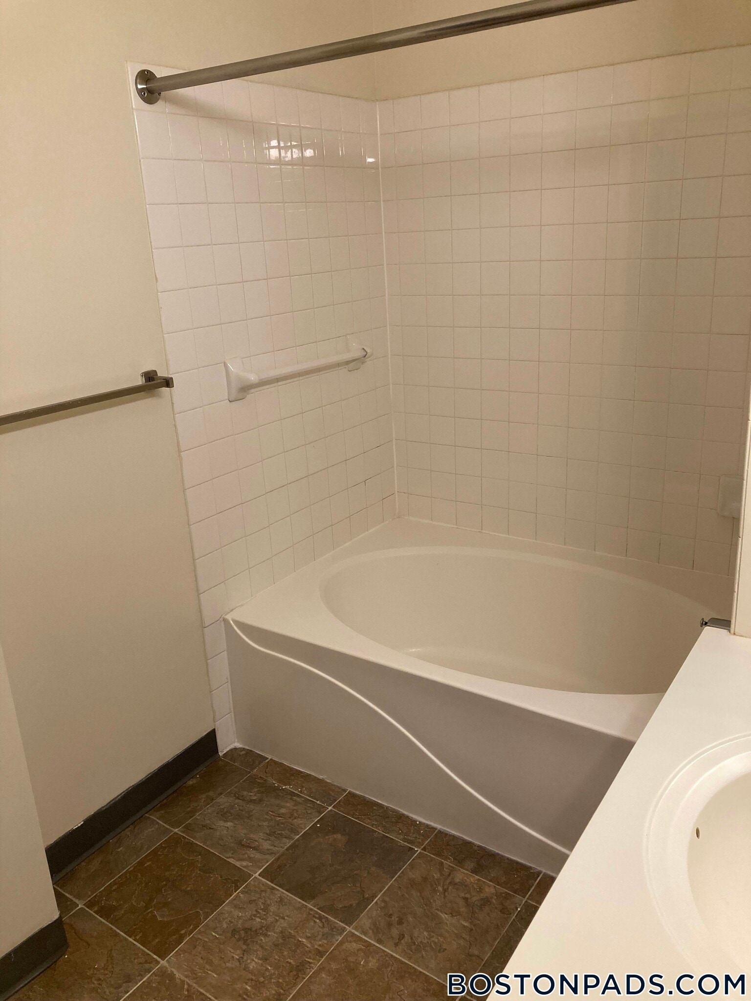 Building Photo - 311 Lowell St