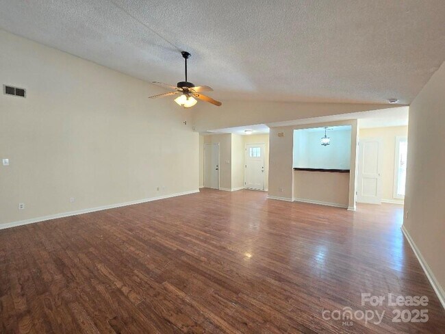 Building Photo - 3738 Sweetgrass Ln