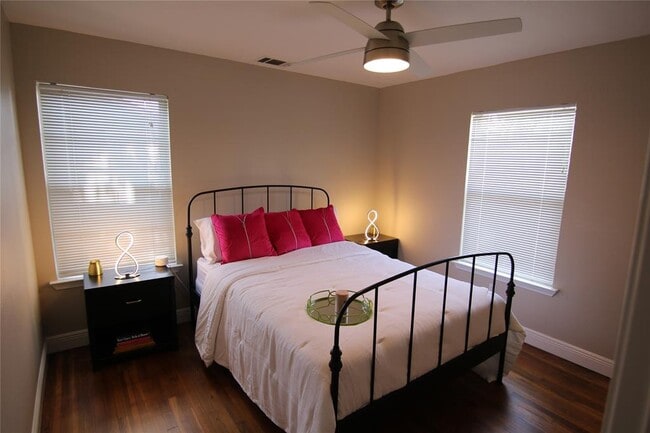 Building Photo - 4606 Wally Ave