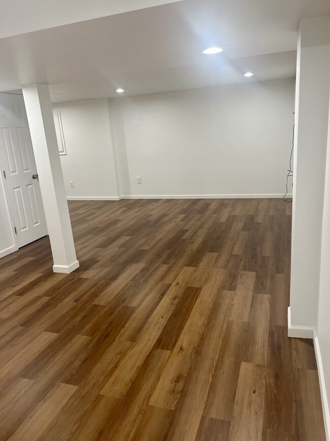 Building Photo - 3012 Oxon Run Ct