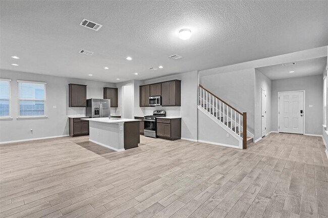 Building Photo - 1113 Burin Dr