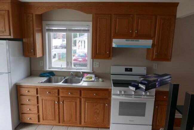 Building Photo - 8 Hosford St