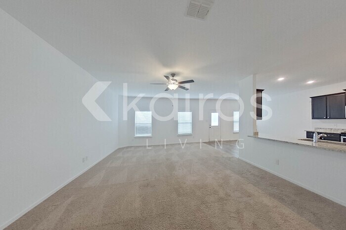 Building Photo - 950 Shady Brk