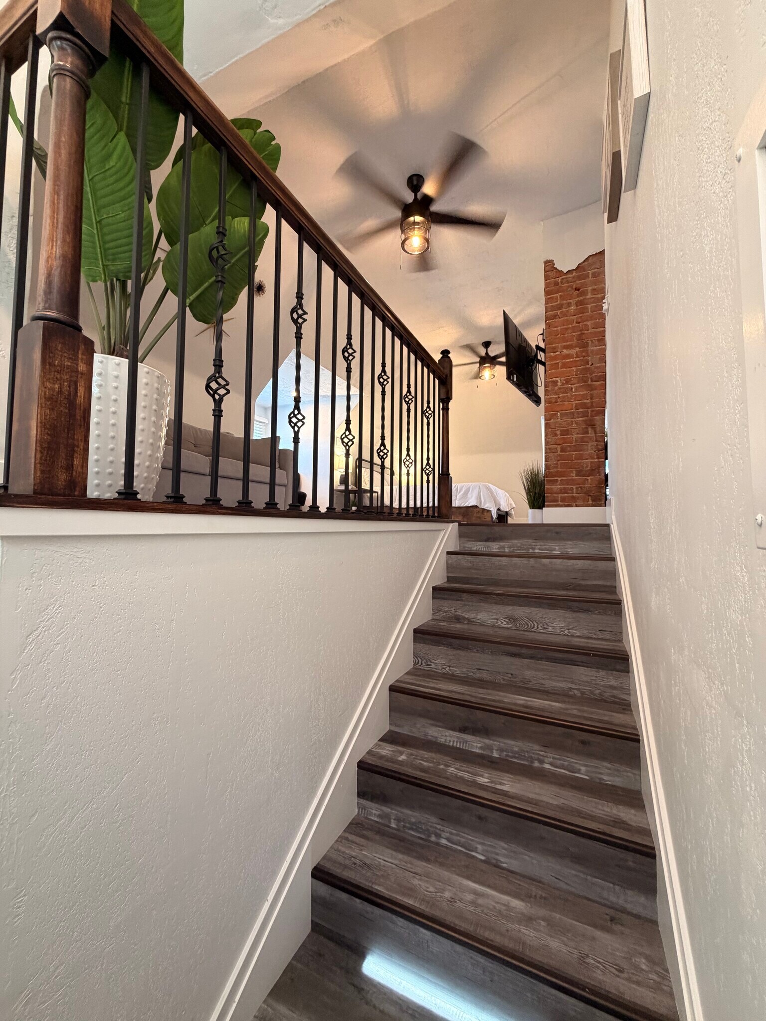Apt 3 Studio - 664 New Castle Road