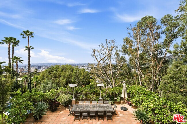 Building Photo - 6203 Temple Hill Dr