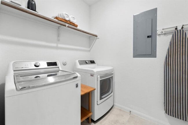 Building Photo - 310 Garcitas Cove