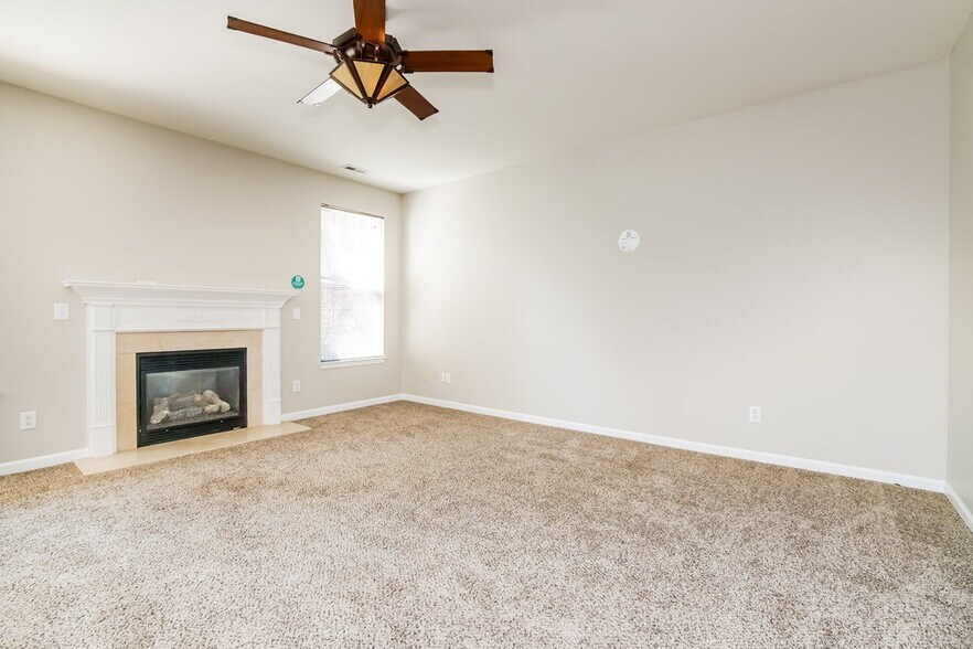 Building Photo - 360 Stobhill Ln