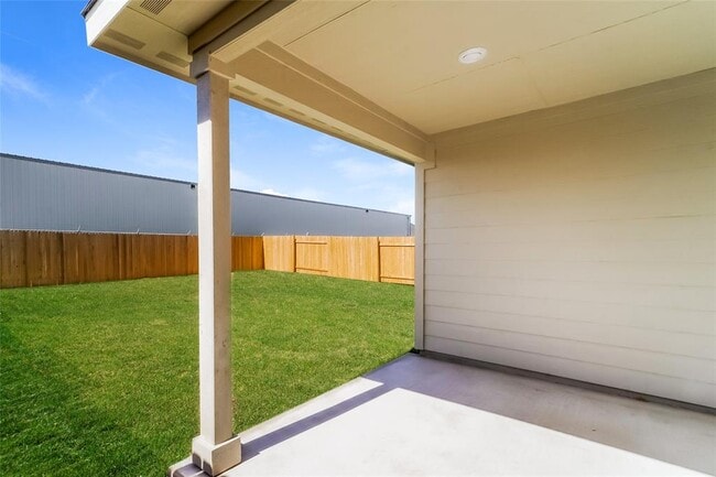 Building Photo - 200 Babblebrook Way