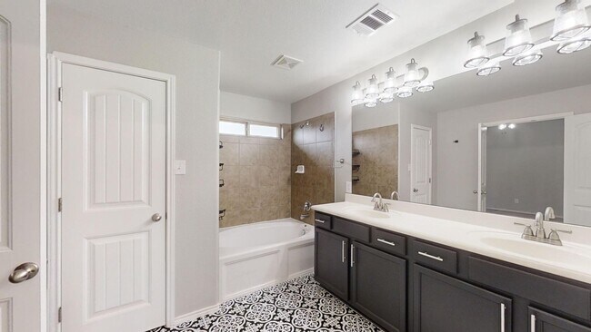 Building Photo - 2915 Thunder Gulch