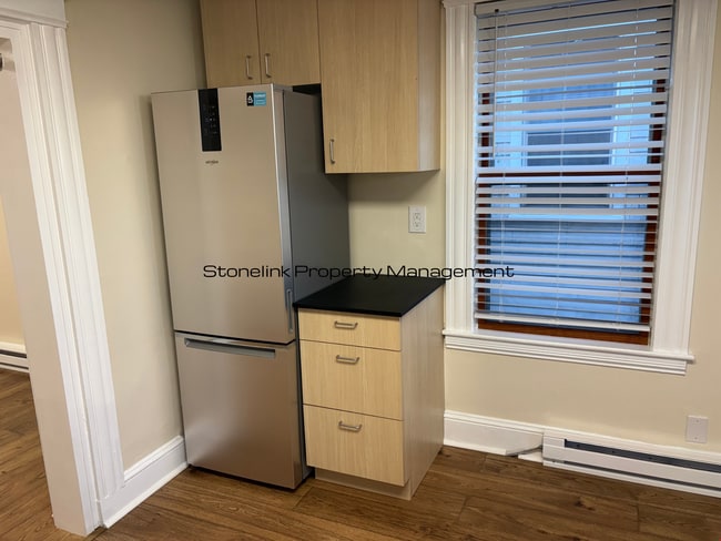 Building Photo - 40 High St