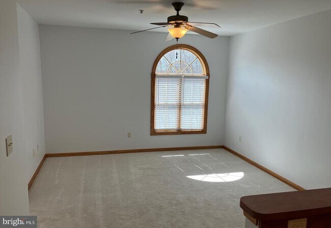 Building Photo - 22571 Chickadee Circle