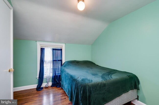 Building Photo - 117 E Broad St