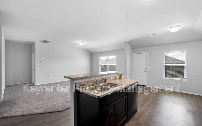 Building Photo - 1504 Chuck Wagon Dr