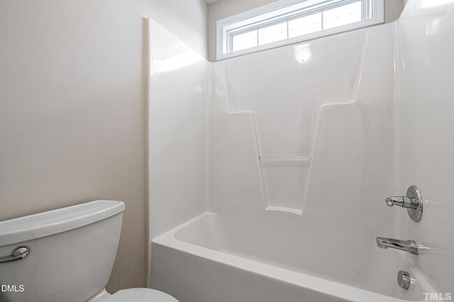 Building Photo - 7954 Willowglen Dr