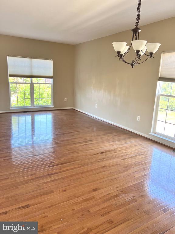 Building Photo - 194 Oxbow Dr