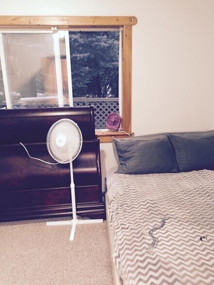 Building Photo - 113 Raylinsky Rd