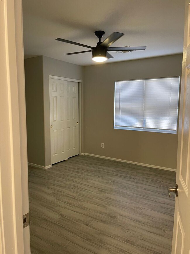 Building Photo - READY TO VIEW NOW! Gorgeous Remodeled Home in El Mirage
