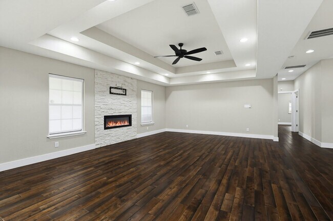 Building Photo - 17006 Silverwood Dr