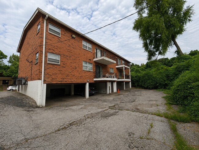 Building Photo - 2601 Tyrell Dr