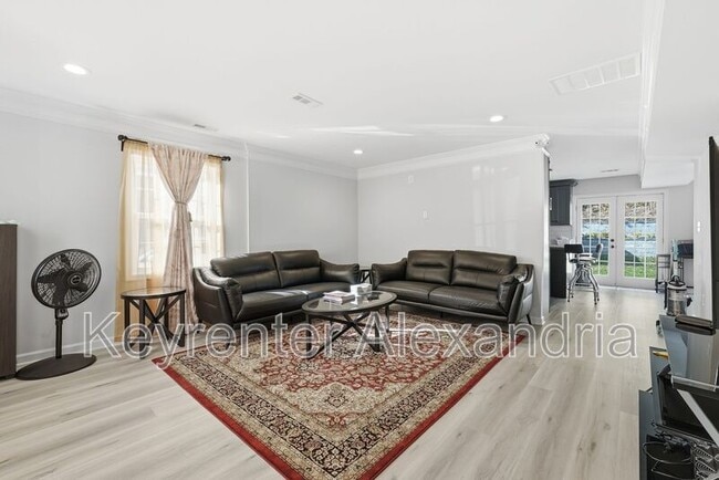 Building Photo - 6022 Rixey Dr