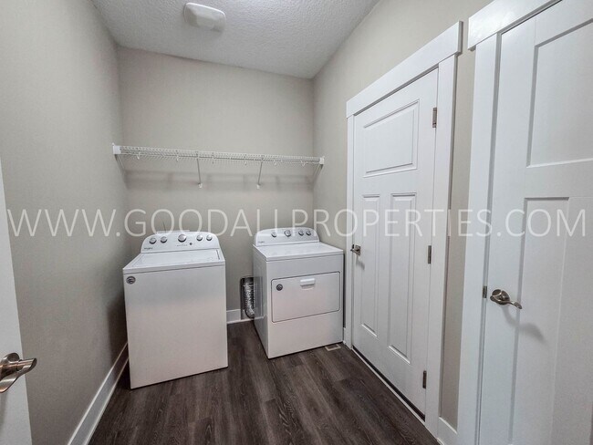 Building Photo - 16656 Wilden Dr