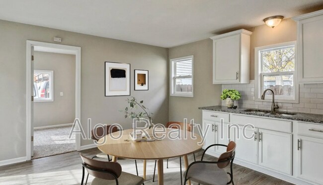 Building Photo - 1209 N Woodbridge St