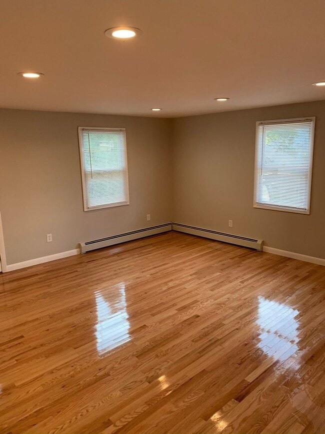 Building Photo - 40-42 August St.