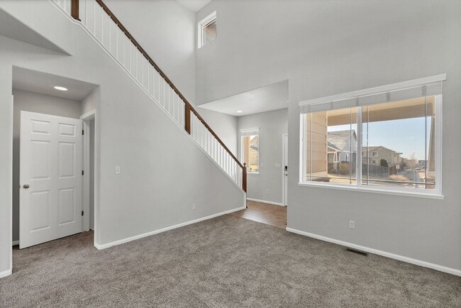 Building Photo - Beautiful 2 Story Home!