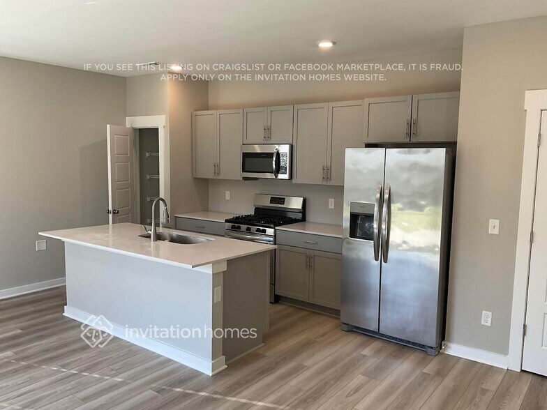 Building Photo - 1023 Baltusrol Ln