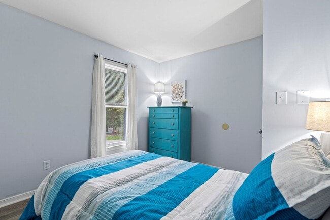 Building Photo - Charming 3/2 Home for Rent
