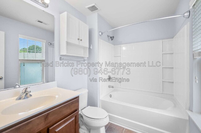 Building Photo - 14054 Singleleaf Lane