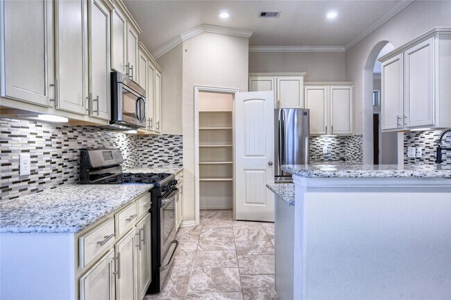 Building Photo - 3823 Cactus Field Ln