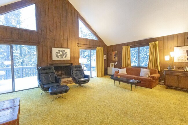 Building Photo - 24 Troon Dr