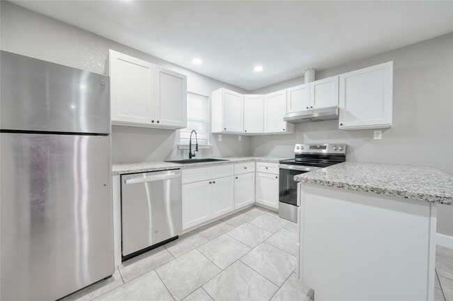 Building Photo - 365 Audrey Ln